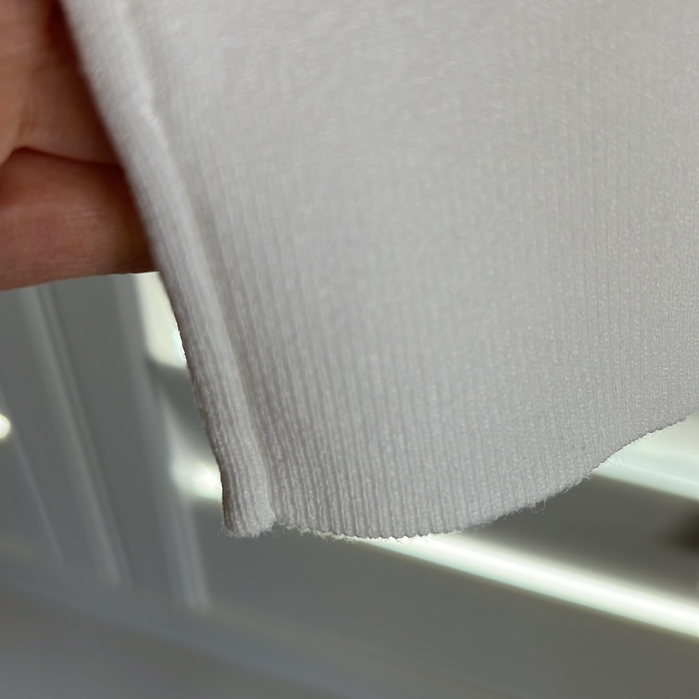 525 America white sleeveless sweater - Picture 3 of 5